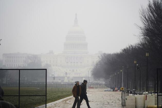 Feature: Mass rally in Washington against federal staff firing