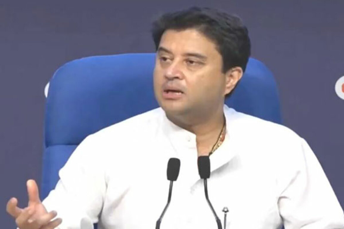 "BSNL rolling out 1 lakh fully indigenous 4G towers under Atmanirbhar Bharat": Union Minister Jyotiraditya Scindia