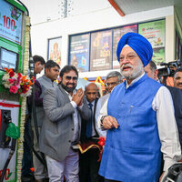 Indian minister admits cutting down on Russian oil imports