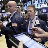 U.S. stocks lose ground following PCE report