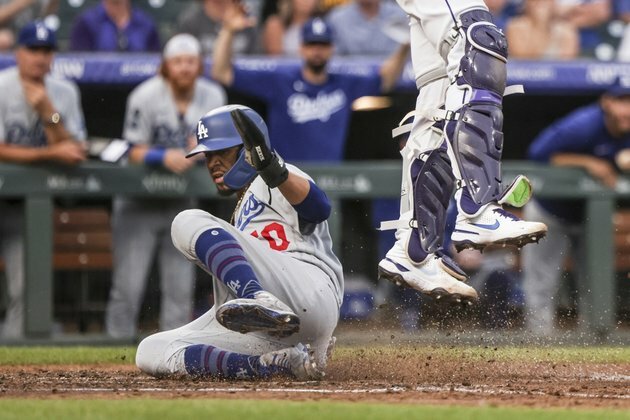 Dodgers place Mookie Betts on 10-day IL