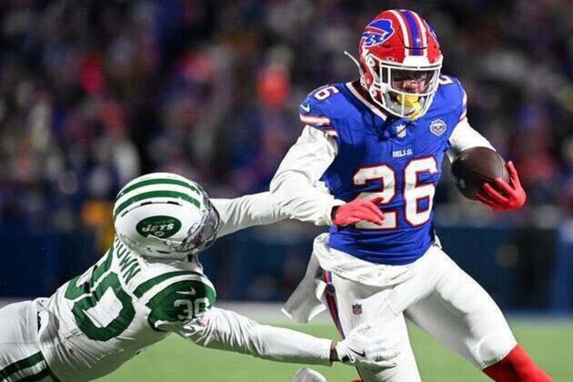 Jets set dubious mark with no interceptions all season