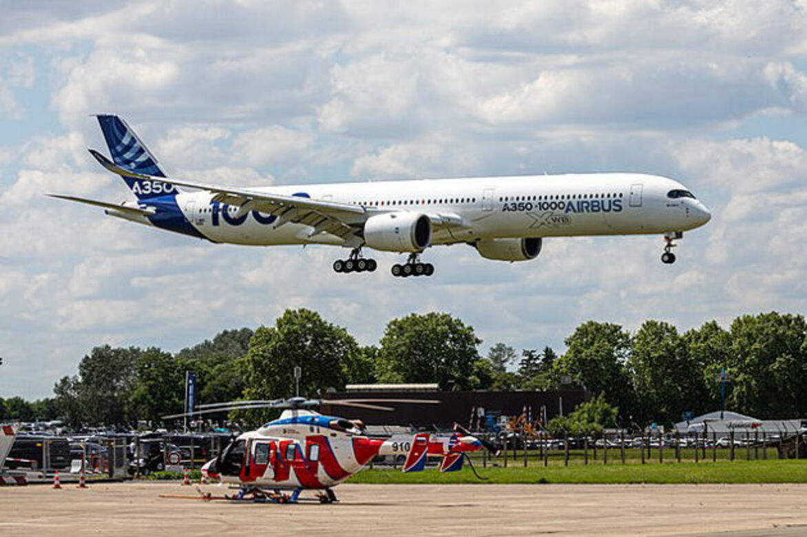 Paris airshow opens amid global aviation uncertainty
