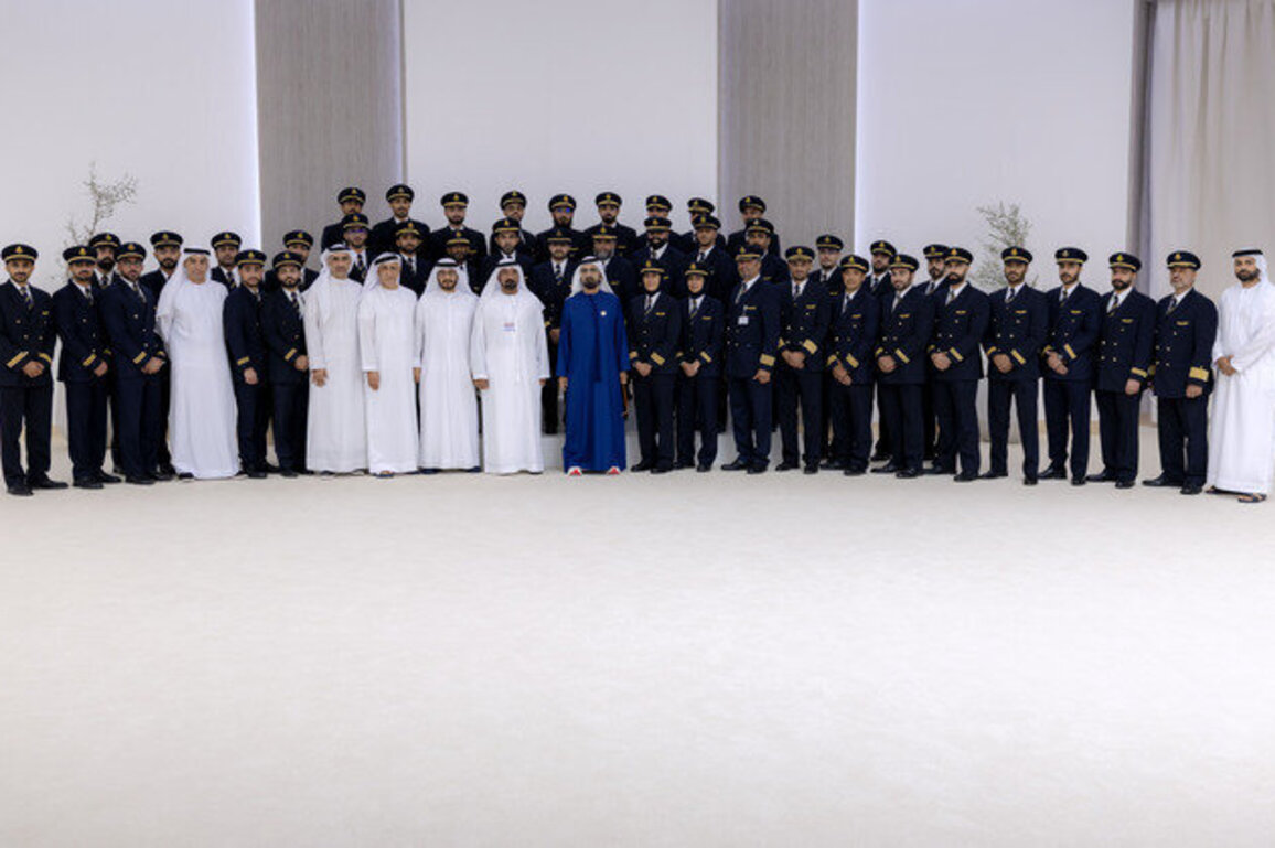 Mohammed bin Rashid meets with UAE National Emirates pilots during Dubai Airshow 2025