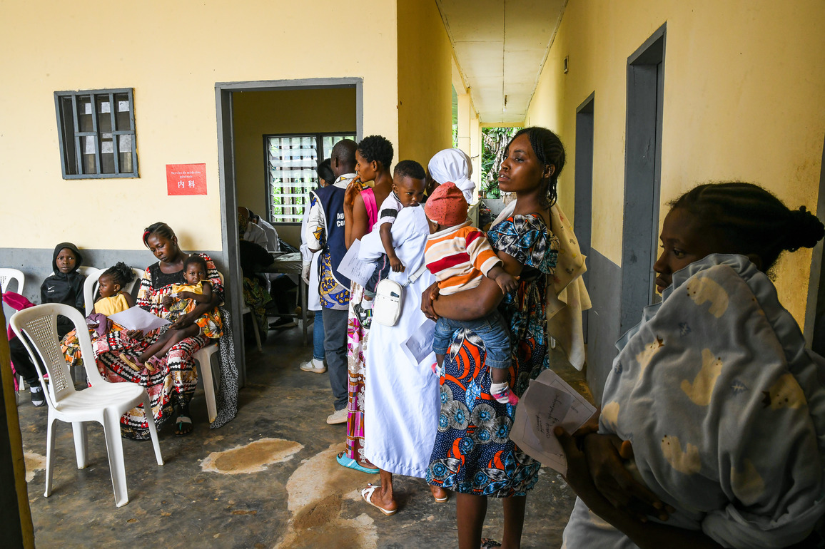 CAMEROON-MBALMAYO-CHINESE MEDICAL TEAM-FREE SERVICES