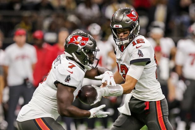 Bucs QB Tom Brady 'full-practice' amid reports of finger injury