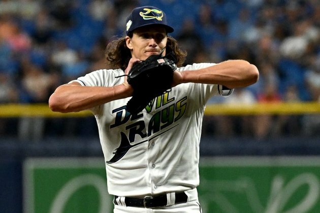 Rays keep division push going in Boston
