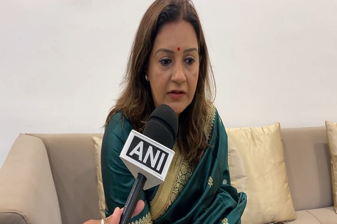 "It looked very petty": Priyanka Chaturvedi criticises non-presence of opposition leaders at banquet for Putin