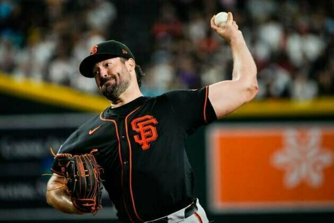 Former teammates Robbie Ray, Taijuan Walker face off as Giants host Phillies