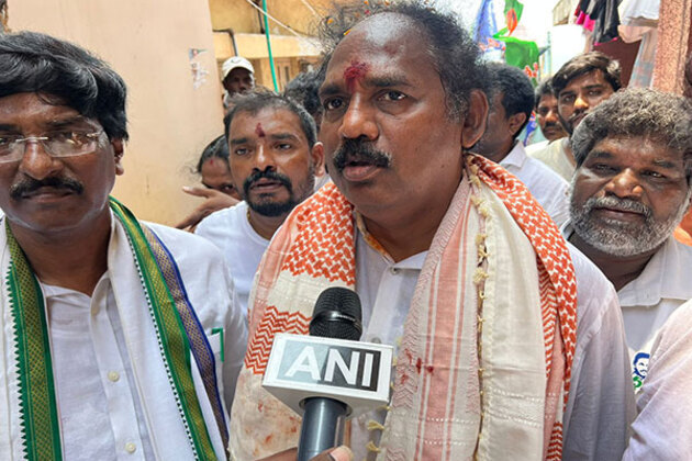 Andhra: YSRCP demands withdrawal of govt's decision to sell beer and wine on beaches