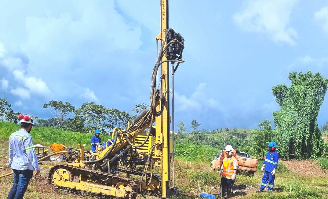 Sondagem da Tucano ouro em pilha de resíduos de lixiviação da mina Tucano