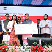 Assam CM distributes first tranche under Mukhyamantrir Atmanirbhar Asom Abhiyan 2.0 in Nagaon