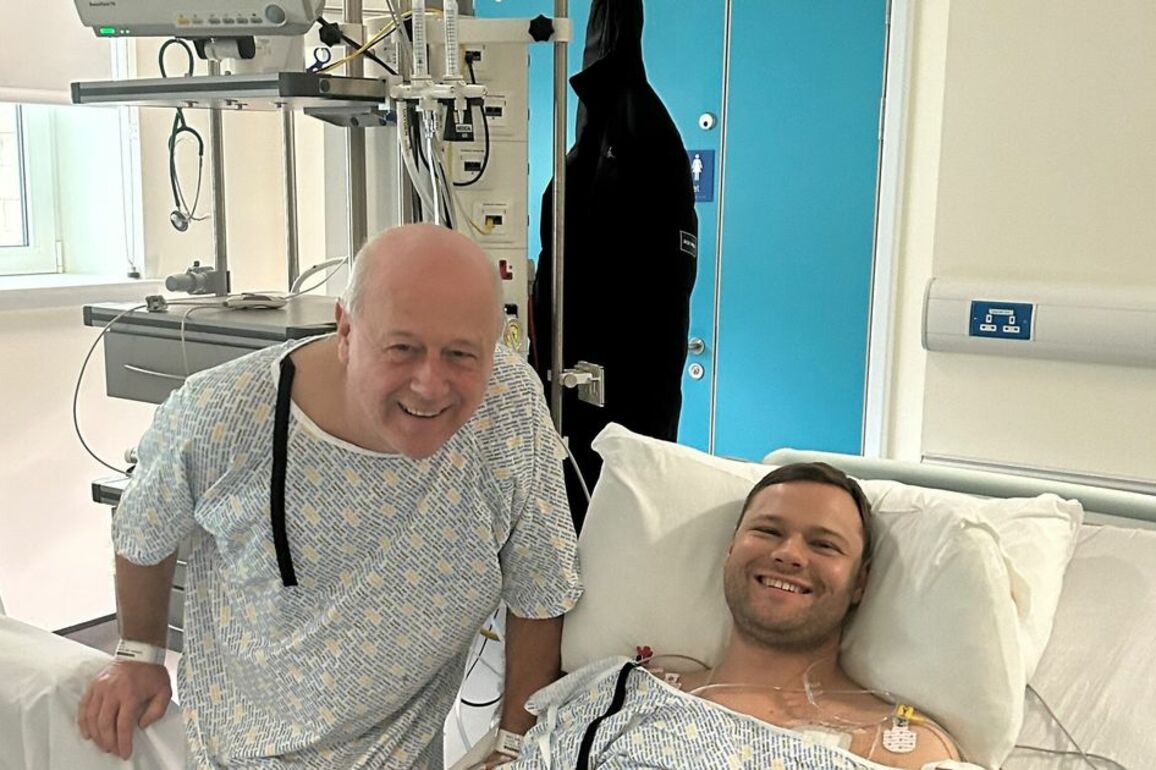 Scots dad donates kidney to give son 'second chance at life'