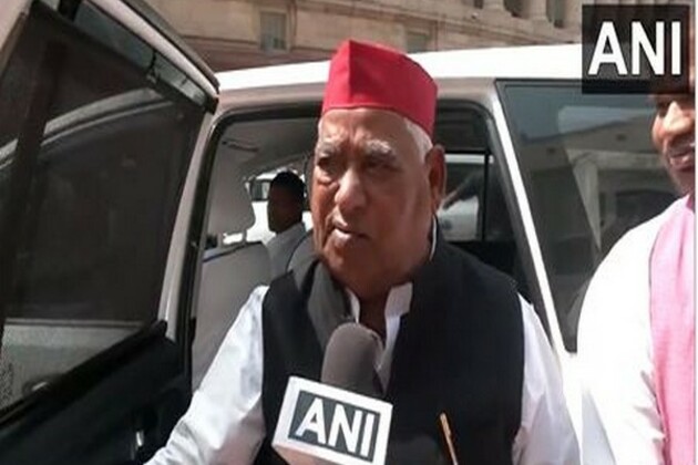 "Baseless controversy": SP MP Awadesh Prasad on Darbhanga Mayor's statement on Holi, Ramzan