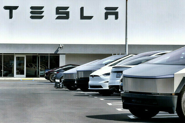 Tesla beats Mercedes in sales