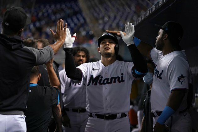 Nick Neidert gets first major league win as Marlins top Mets