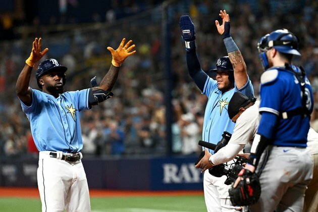 With identical marks, Rays, Jays fight for top AL wild card