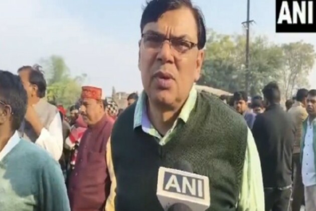 Madhya Pradesh: 5 killed, 20 injured as dumper truck hits loading vehicle in Bhind