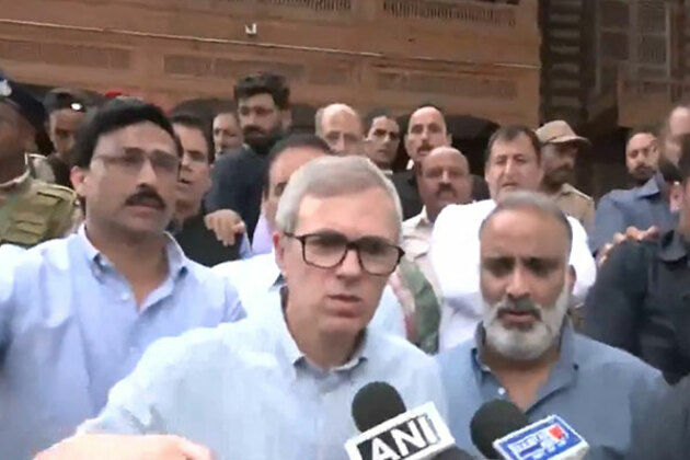"We are nobody's slaves": Abdullah slams restrcitions imposed on visiting Naqshband Sahib graveyard