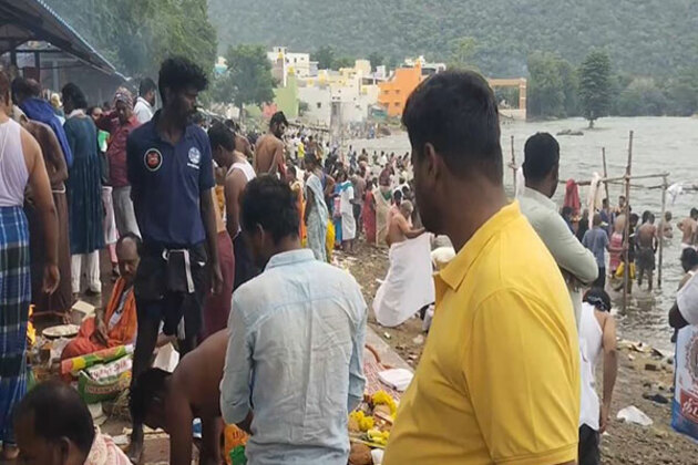 Devotees perform ancestral rites at Kaveri River inTNs Hogenakkal on Aadi Amavasai