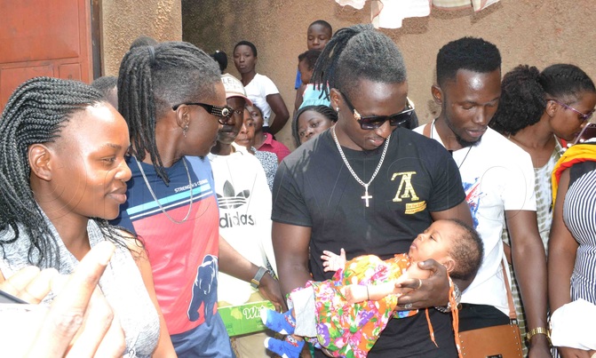 B2C trio supports baby suffering from Gastroschisis with sh2.3m B2C trio supports baby suffering from Gastroschisis with sh2.3m