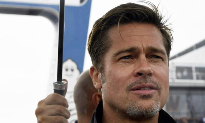 Brad Pitt skips LA premiere to 'focus on family' Brad Pitt skips LA premiere to 'focus on family'