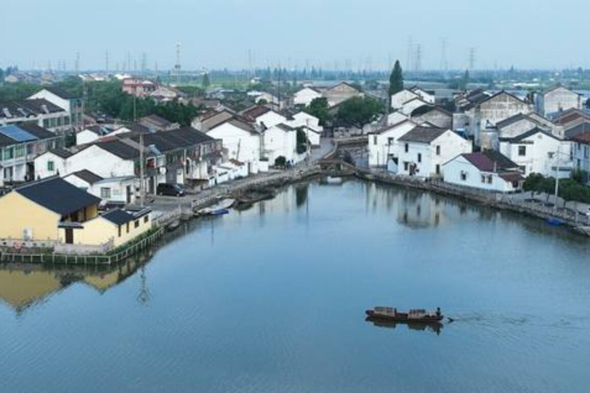 ZhejiangPictorial | Inheritance of black-awning boat making technique in E China's Zhejiang