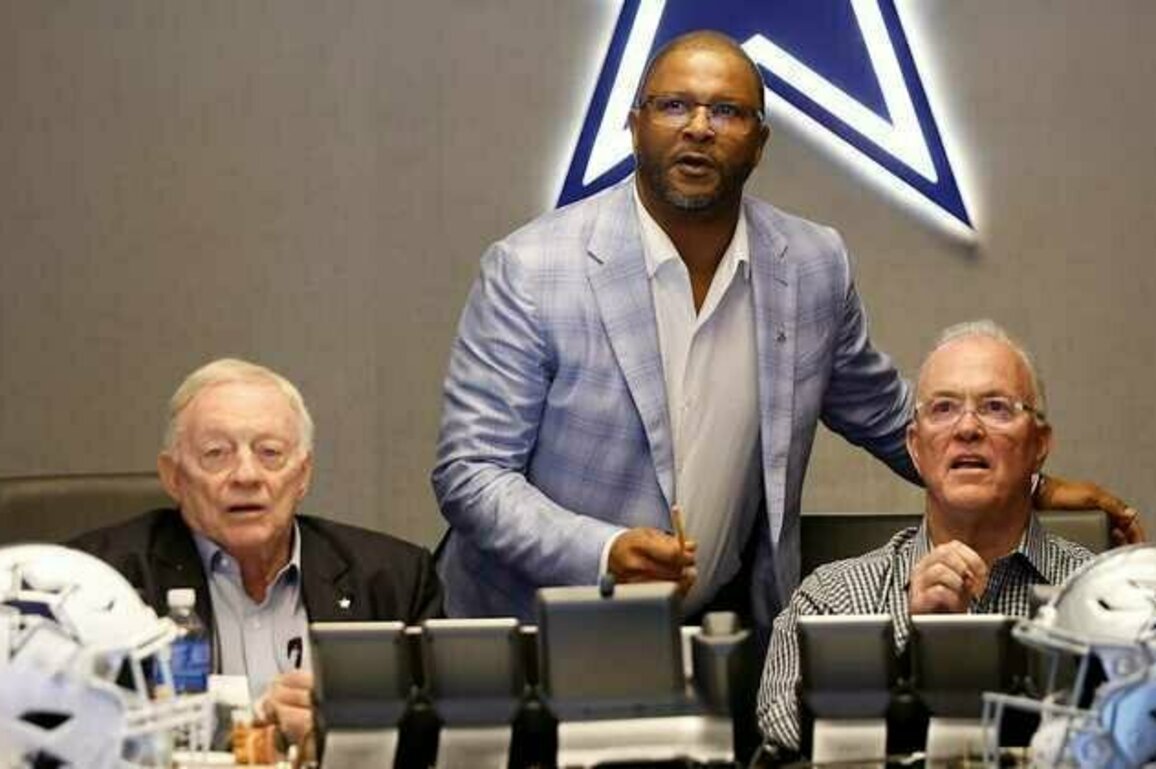 Cowboys abordan la posibilidad de canjear selecciones en el Draft