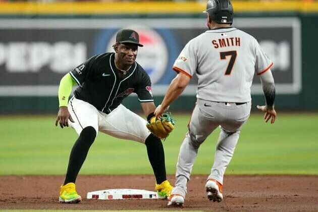 D-backs end 4-game skid with late rally against Giants
