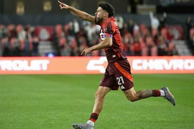 CF Montreal, Toronto FC each score a late goal to secure draw