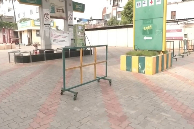 Karnataka: Auto drivers in Mandya face hardships as LPG shortage hits fuel bunkers