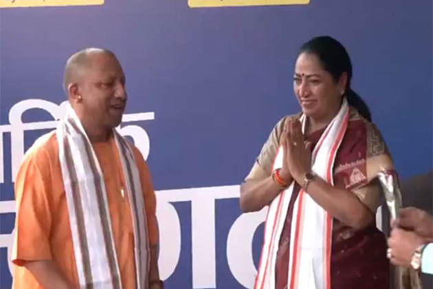 Delhi: NDA CMs, Dy CMs arrive for alliance meeting chaired by PM Modi