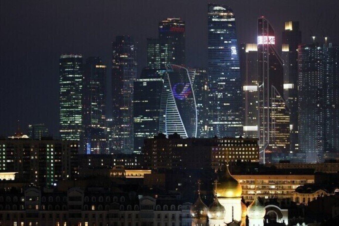 Major Ukrainian drone raid on Moscow repelled  mayor
