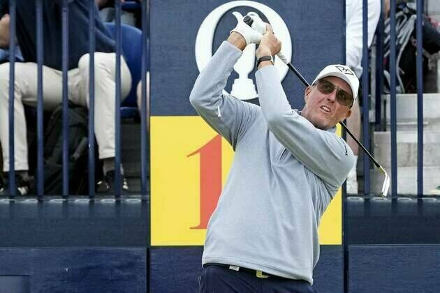 Phil Mickelson's early hole-out highlights best Open start since '16