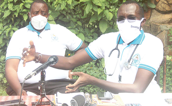 Dr. Muhereza (ku kkono) ne Dr. Asiimwe. Dr. Muhereza (ku kkono) ne Dr. Asiimwe.