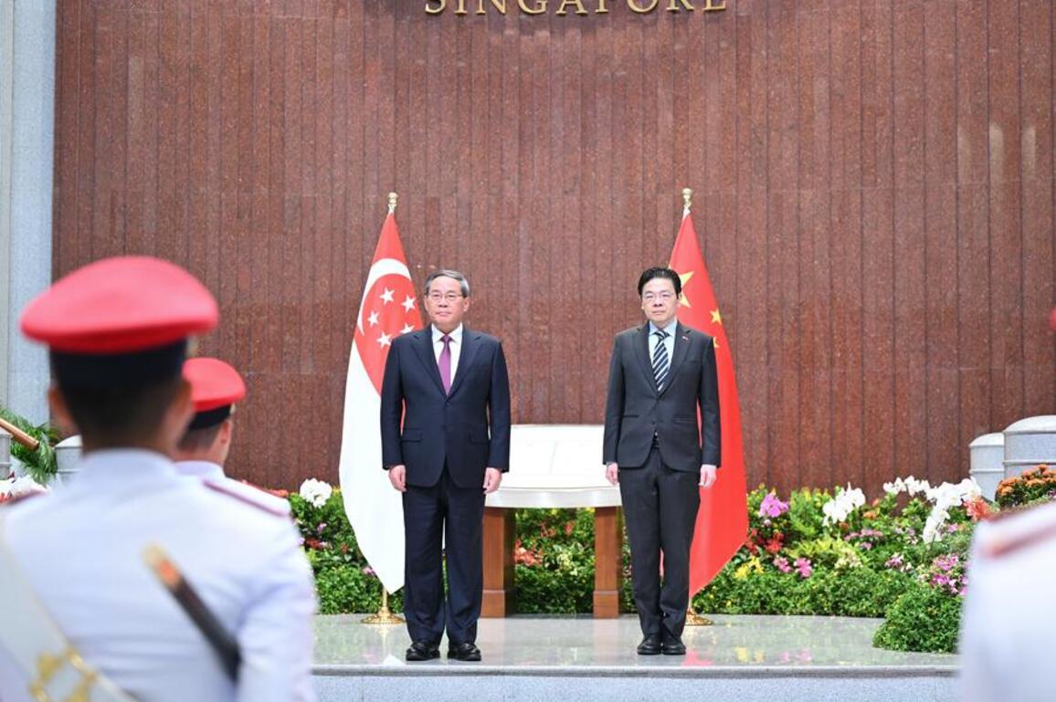 Chinese premier pledges joint efforts with Singapore for more just, equitable world order