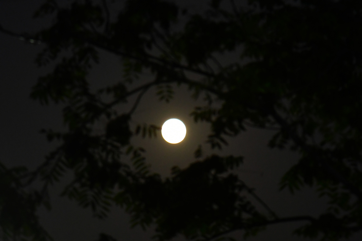 SYRIA-DAMASCUS-FULL MOON