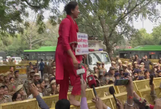 Delhi: Mahila Congress protest at Jantar Mantar for 33% women reservation in Lok Sabha and Assemblies