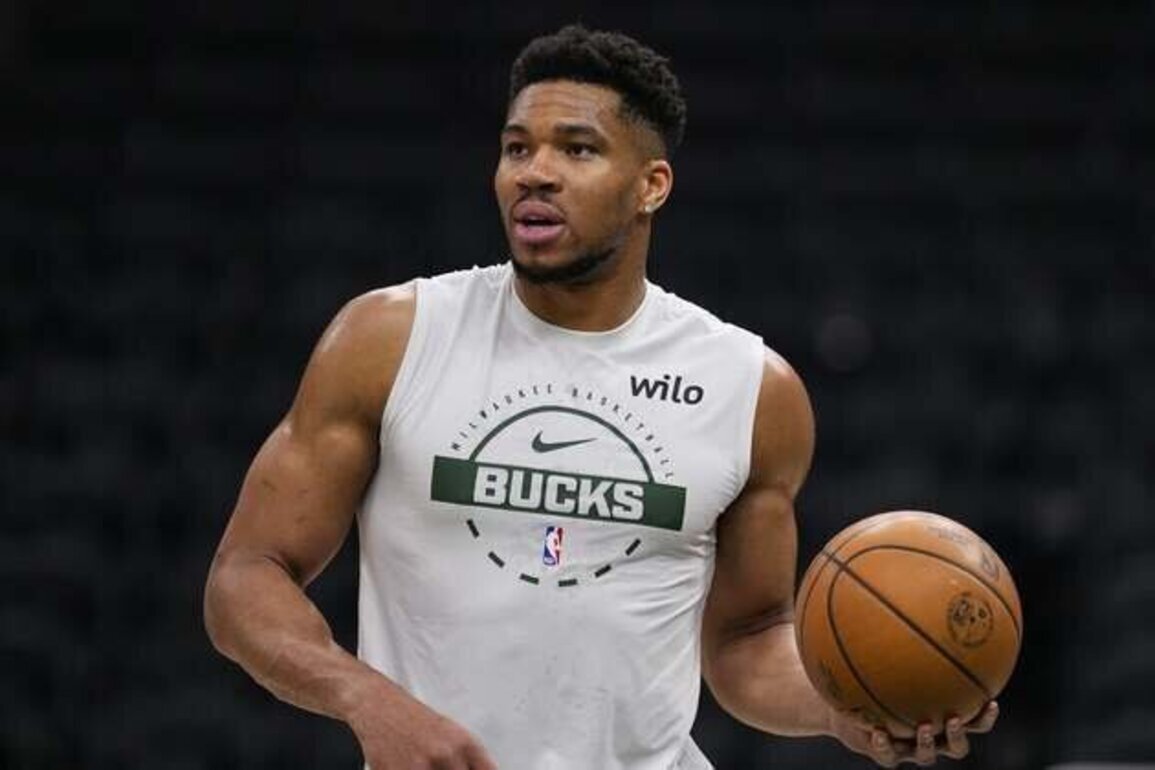 Report: Giannis Antetokounmpo to remain with Milwaukee