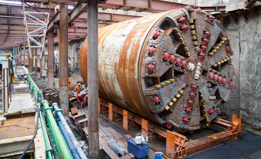 Indian metro tunnelling in a confined space