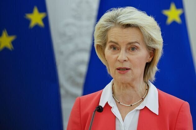 EU moves to restrict children's access to social media