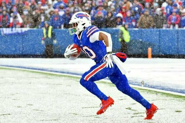 Report: RB Nyheim Hines to make NFL return with Chargers