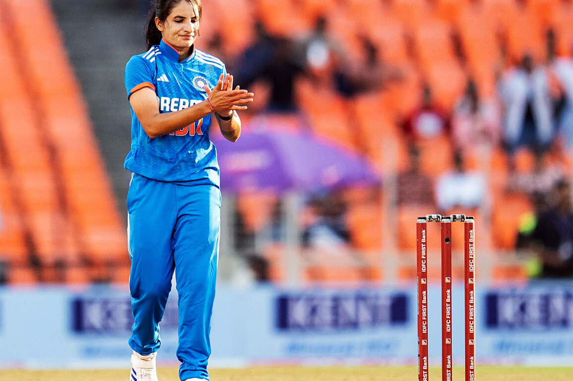 Renuka Singh, Deepti Sharma shine as India restrict Sri Lanka to 112/7 at Thiruvananthapuram