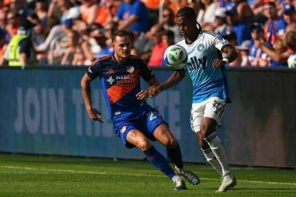 Charlotte FC's Wilfried Zaha's late goal stuns 10-man FC Cincinnati side