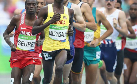 Mugasala wakati ng'aleebya banne gye buvuddeko Mugasala wakati ng'aleebya banne gye buvuddeko