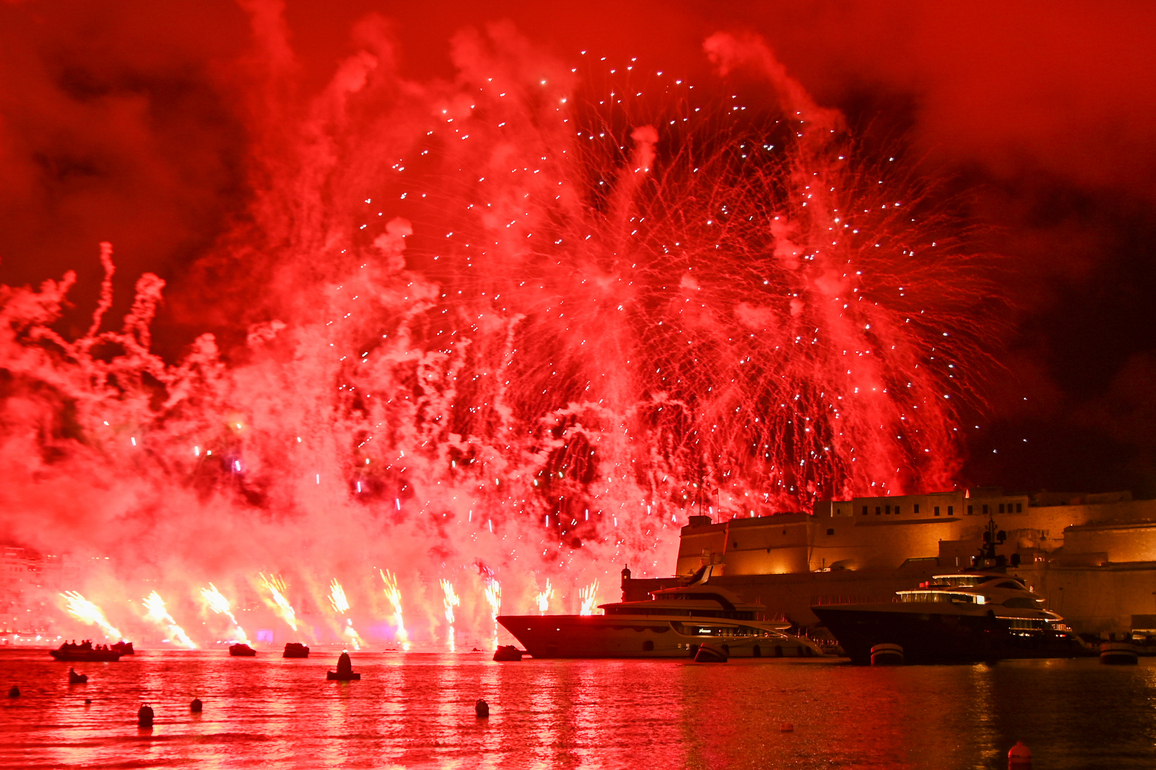 MALTA-VALLETTA-INT'L FIREWORKS FESTIVAL-CLOSING