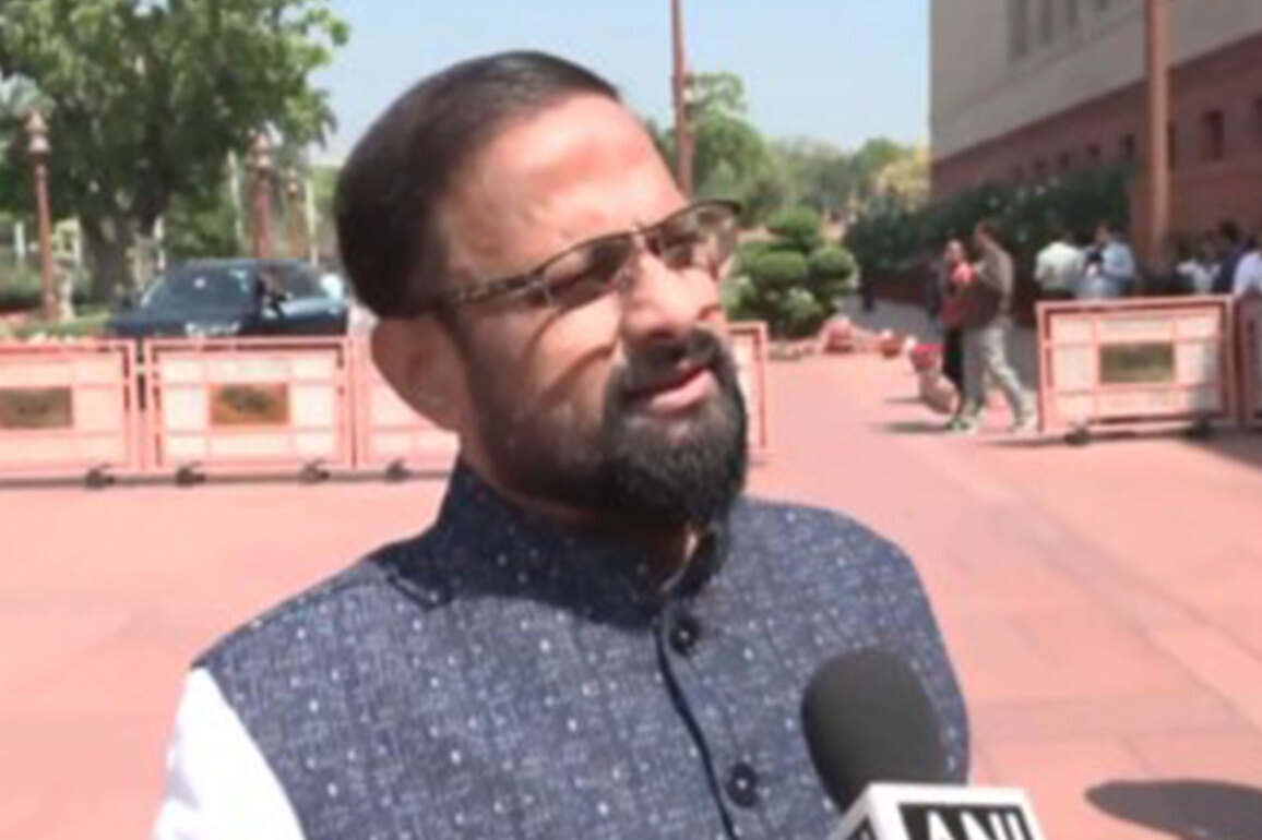 "LoP himself would not be taking part": Shiv Sena MP Naresh Mhaske slams Rahul Gandhi over absence from West Asia all-party meet
