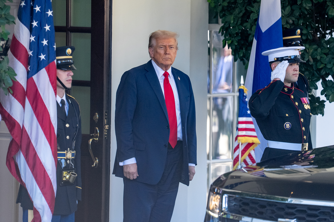 U.S.-WASHINGTON, D.C.-WHITE HOUSE-TRUMP-SIGNING CEREMONY-GAZA CEASEFIRE DEAL