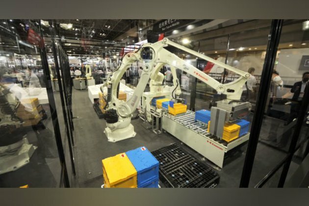 Kawasaki HI introduces latest robot technology in Japan