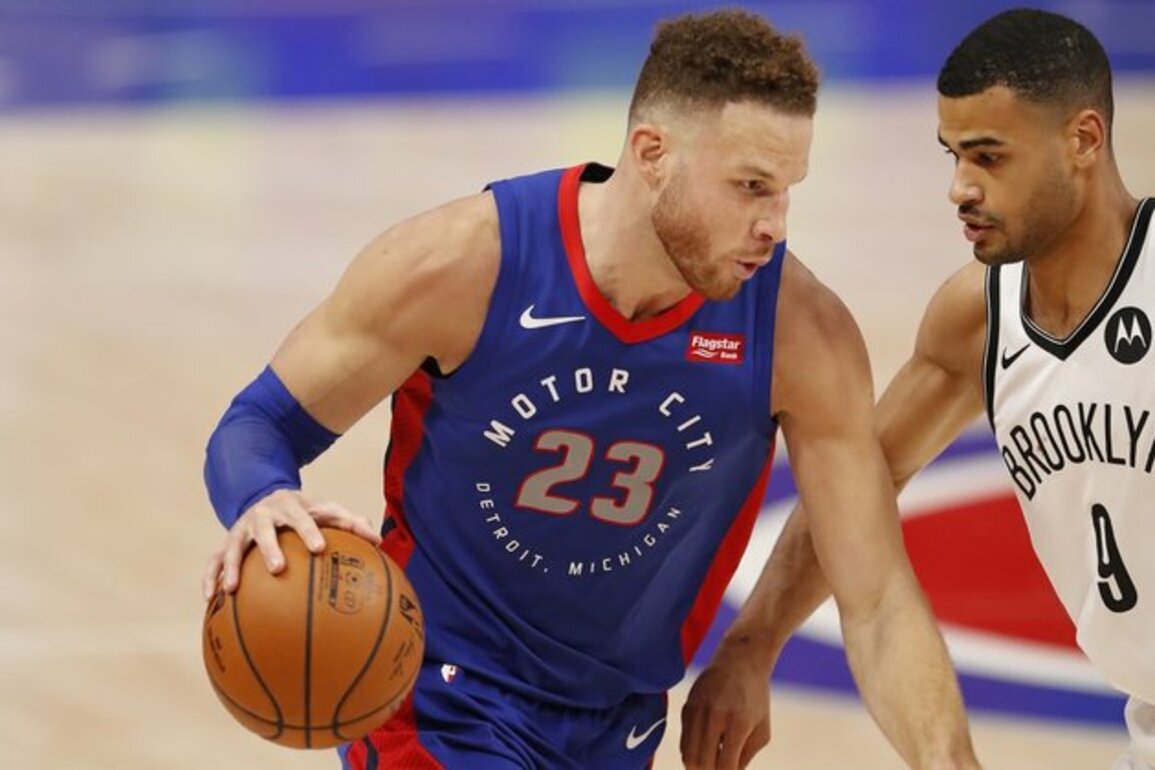 Nets officially sign six-time All-Star F Blake Griffin